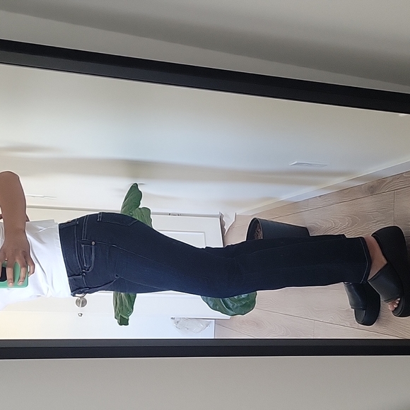 PAIGE Hidden Hills Jeans size 26 - Picture 3 of 17